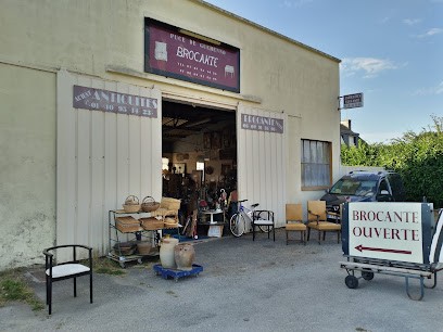 Puce de Guehenno, Magasin d'Antiquités à Guéhenno