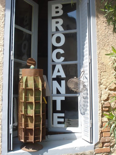 Emmanuelle Morant Antiquités Brocante, Magasin d'Antiquités à Blaye