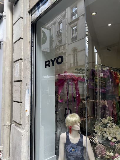 Ryo Store Friperie à Paris 03
