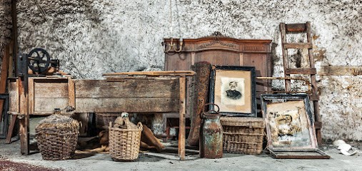Georges Antiquaire Brocanteur, Magasin d'Antiquités à Quincieux