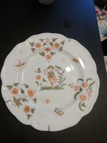 Martin Paul, Magasin d'Antiquités à Pouilly-sous-Charlieu