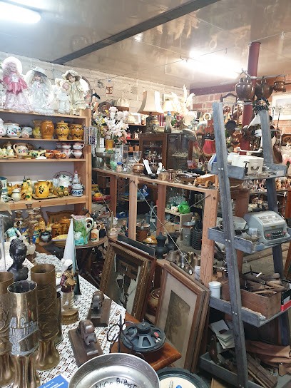 Bric-Broc De La Gare, Magasin d'Antiquités à Montpont-en-Bresse