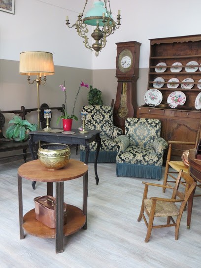 Antiquités Bourey Caldarera, Magasin d'Antiquités à Avallon