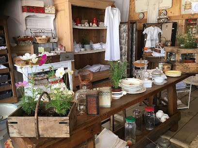 Parfums D'autrefois, Magasin d'Antiquités à Sanilhac