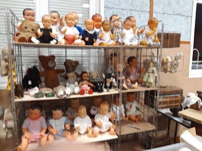 Thierry & Mado Brocante antiquité, Magasin d'Antiquités à Saint-Michel