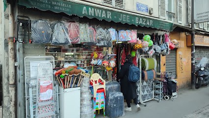 Anwar Jee, Magasin d'Antiquités au Bourget