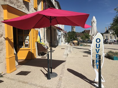La Librairie De L'Octogone, Magasin d'Antiquités à Montmorillon