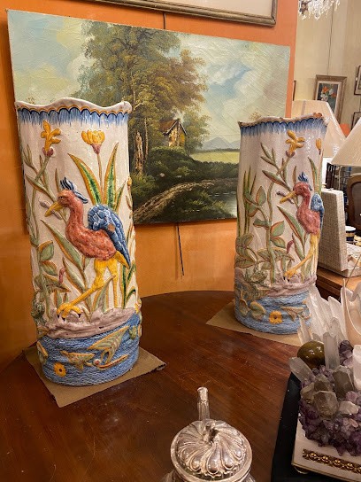 Hussenot Desenonges Marie-Claude, Magasin d'Antiquités à Nançay