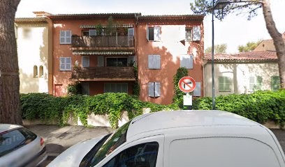 Antiquités Ballario Julien, Magasin d'Antiquités à Mougins