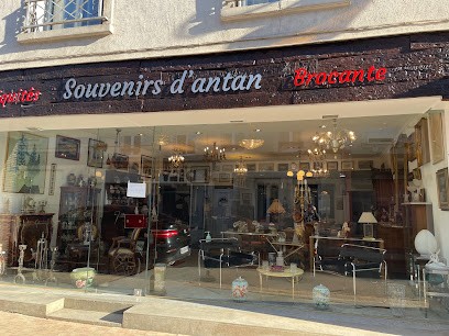 Souvenirs D'Antan Antiquités Brocante, Magasin d'Antiquités à Cosne-Cours-sur-Loire