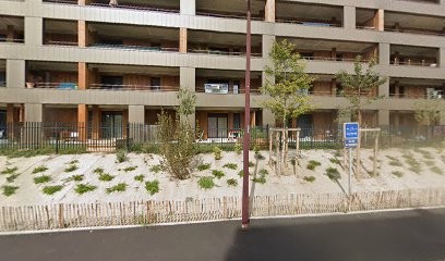 Zohal Mohamed, Magasin d'Antiquités à Rezé