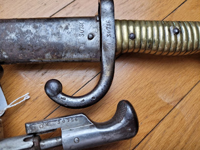 Flingus Maximus - Armurerie Et Armes Anciennes De Qualité À Paris - Sur Rdv Uniquement Magasin D'antiquités à Paris 05