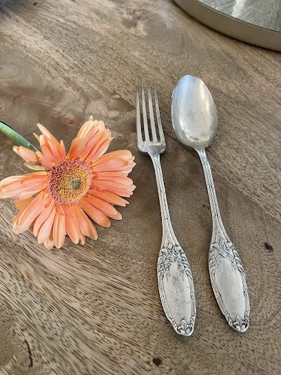 ATTICAE, Magasin d'Antiquités à Brignon