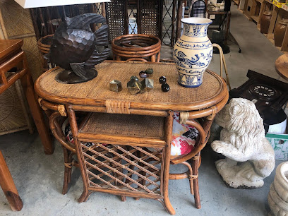 Giorgetti Michel Magasin D'antiquités à Hennebont