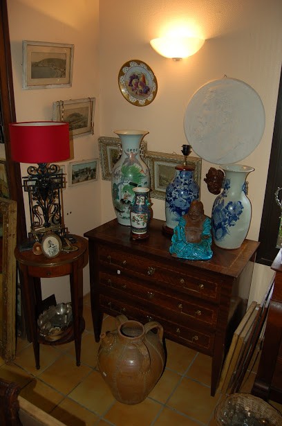 Brocante-Antiquites de Luscan, Magasin d'Antiquités à Luscan