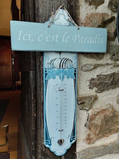 Soustre François, Magasin d'Antiquités à Saint-Hilaire-Luc