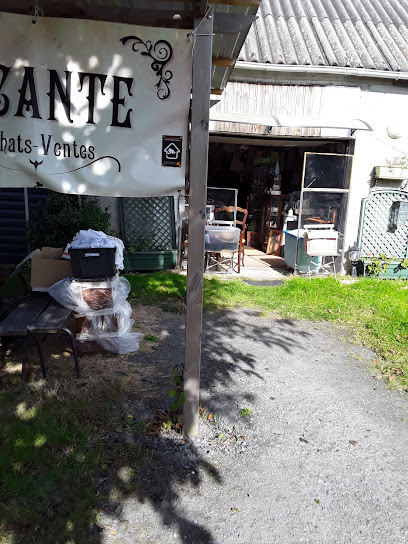 Nelly Brocante, Magasin D'antiquités à Pommeret