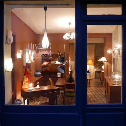Hiving Room Magasin D'antiquités à Paris 18