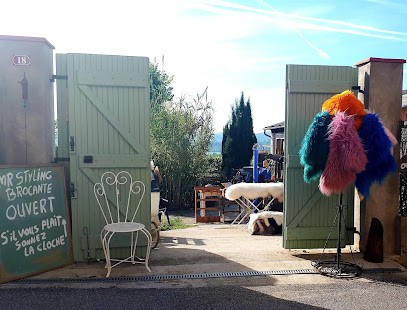 Brocante Mr Styling, Magasin d'Antiquités à Castelnau-Magnoac