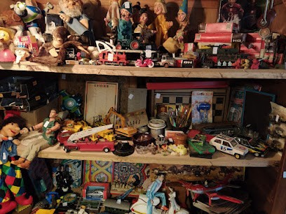 LA BROCANTE DU BISTROT, Magasin d'Antiquités à Couzon