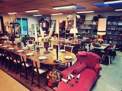 ArmoriK Brocante, Magasin d'Antiquités à Hénanbihen