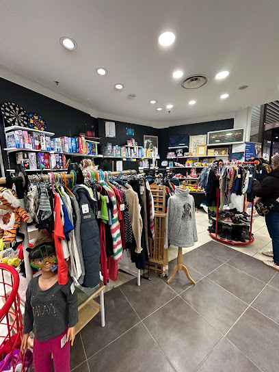 La Ressourcerie De Plaisir Par 1000 Mains Et Merveilles Magasin De Seconde Main à Plaisir