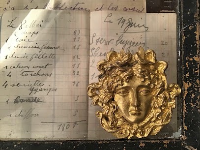 Ma mère est antiquaire, Magasin d'Antiquités à Rennes