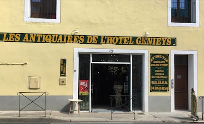 Les Antiquaires De L'Hotel Genieys, Magasin d'Antiquités à Pézenas