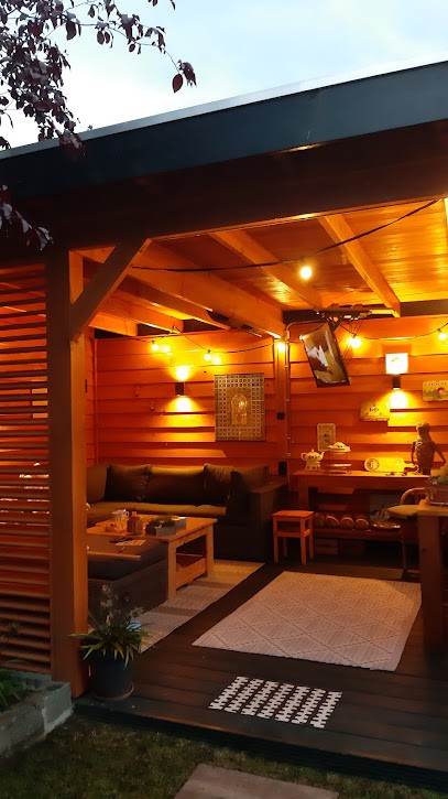 Antiquites Et Brocante, Salon De Thé Maison Bariolée , Magasin d'Antiquités à Saint-Didier-sur-Arroux