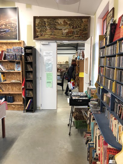 Bric A Brac Solidaire, Magasin de Seconde Main à Lavardac