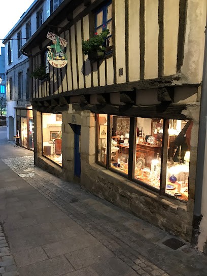 Le Paul Anne-Marie, Magasin d'Antiquités à Quimper