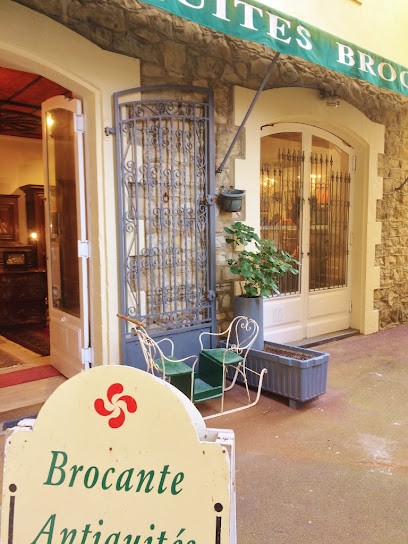 Pont Michel, Magasin d'Antiquités à Biarritz