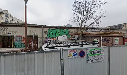 Eric Fleuret, Magasin d'Antiquités à Saint-Ouen