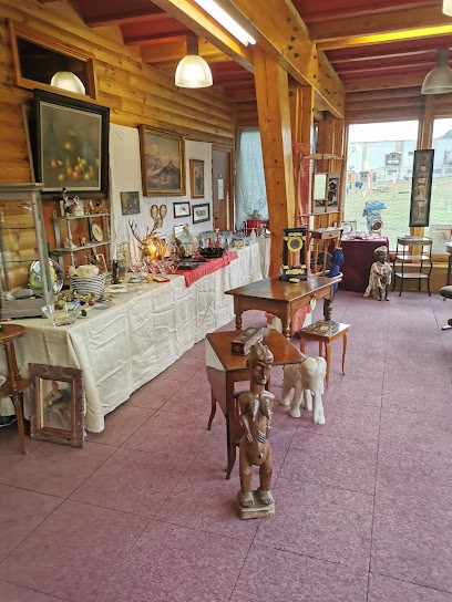 Josefa Antiquité Brocante, Magasin d'Antiquités à Perpignan