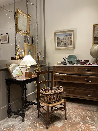 10.Armand.colin Magasin D'antiquités à Tonnerre