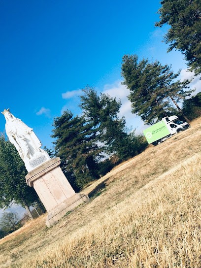 Renard Jean-Michel, Magasin d'Antiquités à Bellenaves