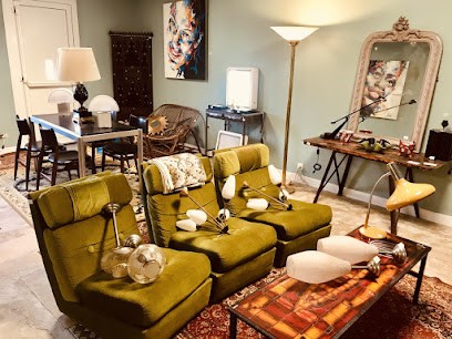 Boutique Le Faubourg, Magasin d'Antiquités à Pézenas