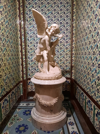 La Découverte Antiquaire Magasin D'antiquités à Paris 10