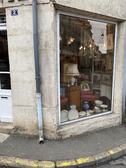 Lautier Claude, Magasin d'Antiquités à Vétheuil