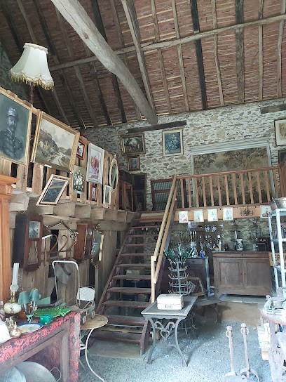 Antiquités Arédienne brocante débarras maison, Magasin d'Antiquités à La Roche-l'Abeille
