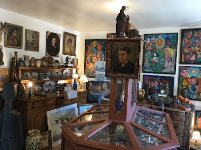 Galerie du pont, Magasin d'Antiquités à Trédarzec