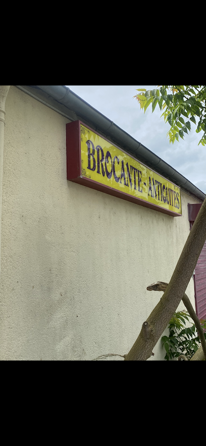 Aladin, Magasin D'antiquités à Châteauneuf-sur-Cher