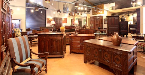 Aux Rois Louis, Magasin d'Antiquités à Aubas