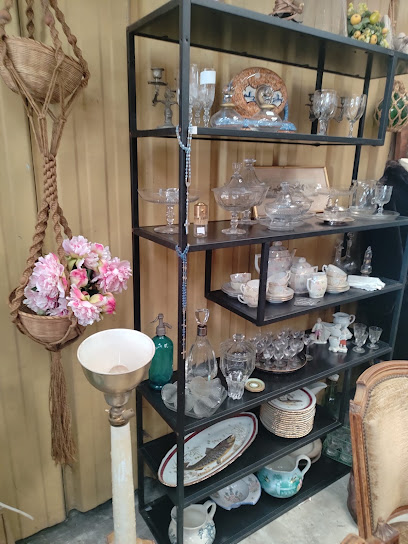 Bon Débarras, Magasin D'antiquités à Liffré