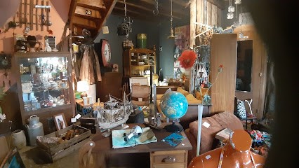 Orange Métallique, Magasin d'Antiquités à La Chapelle-Gaceline