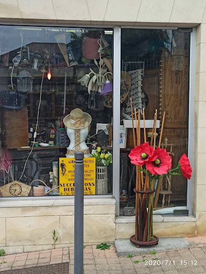 Brocante, Épicerie Fine Broc' And Thé, Magasin d'Antiquités à Guîtres