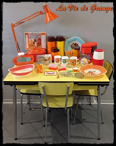 Arles Antiquité Brocante - MARNETTO Associés, Magasin d'Antiquités à Arles