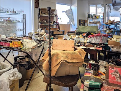 Brocante La Bonne Pioche, Magasin d'Antiquités à Briouze