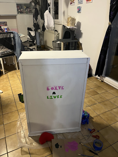 Retro Renew Friperie à Émerainville
