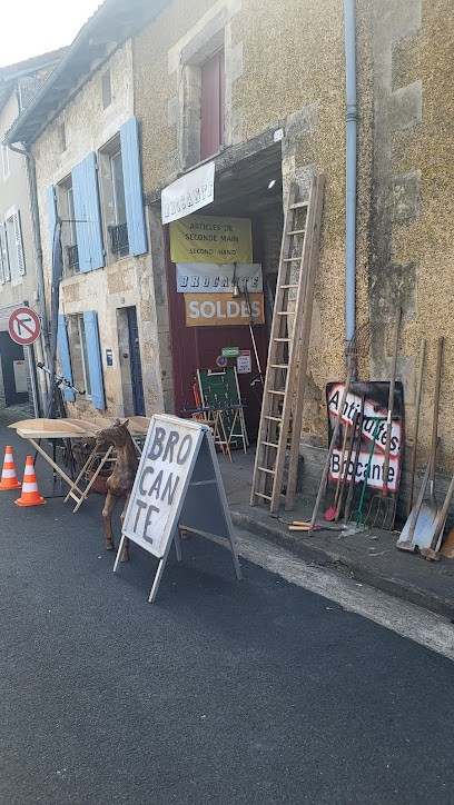 ANTIQUITES - BROCANTE, Magasin d'Antiquités à Anché